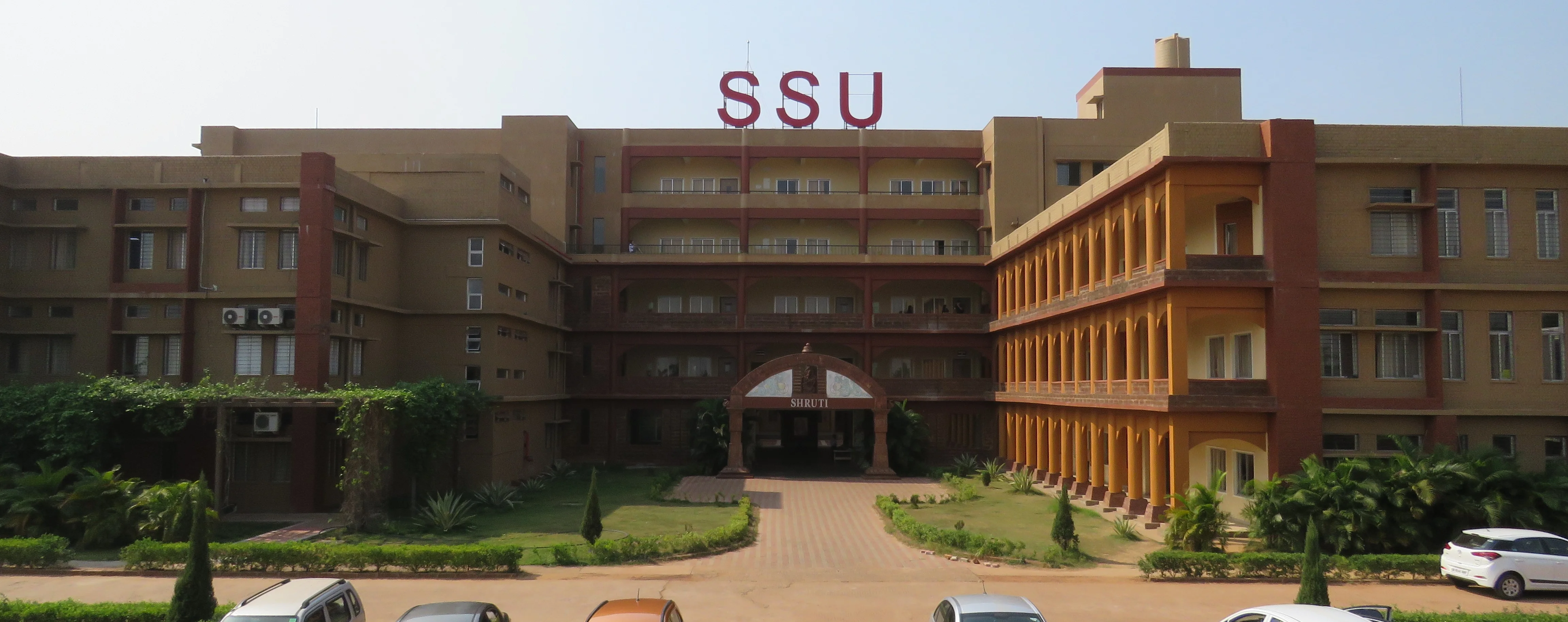Sri Sri University logo